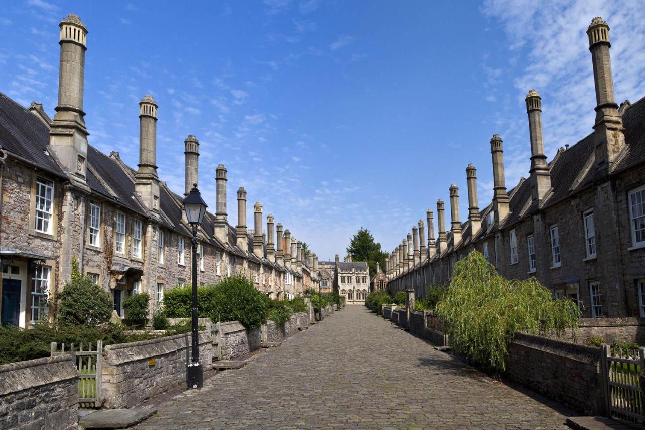Walton Crescent *