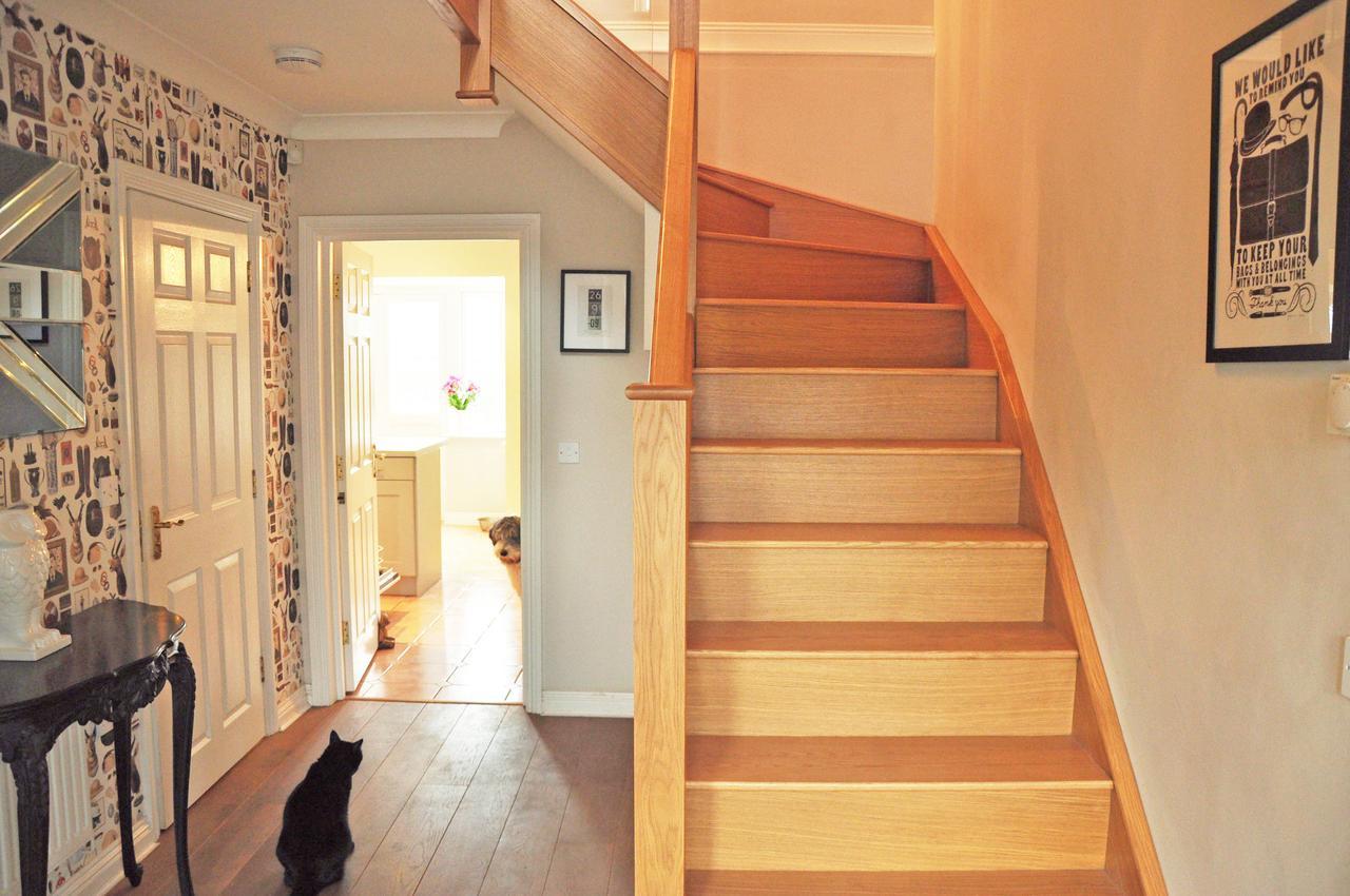 Walton Crescent * Winford