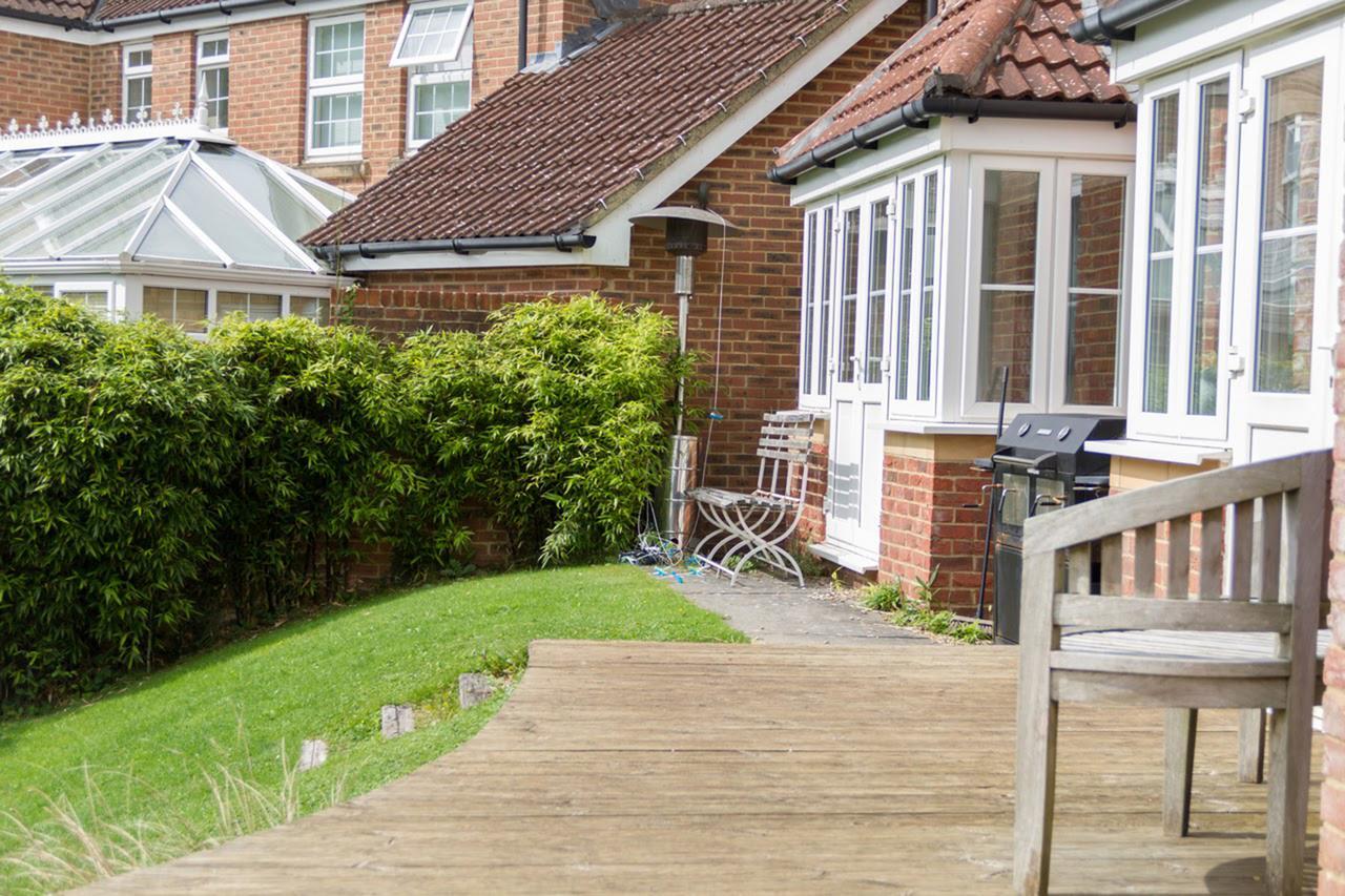 Walton Crescent Bed & Breakfast Winford